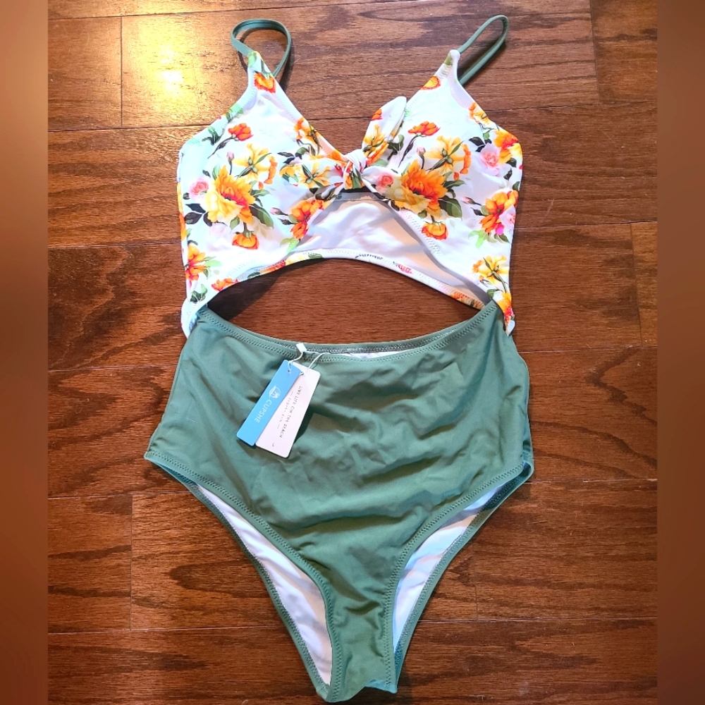 Cupshe Floral Swimsuit (L)
